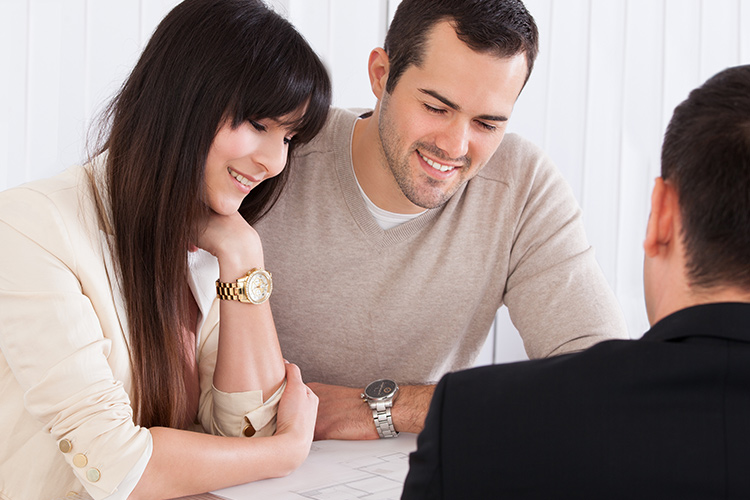 discussing-personal-insurance-with-young-couple